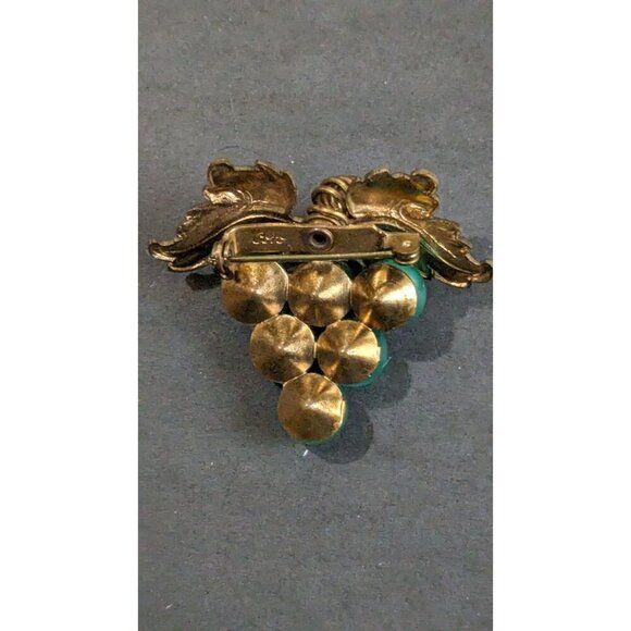 Vintage Coro Grape Cluster Brooch With Gold Leaves & Green Beads vineyard - Picture 7 of 7